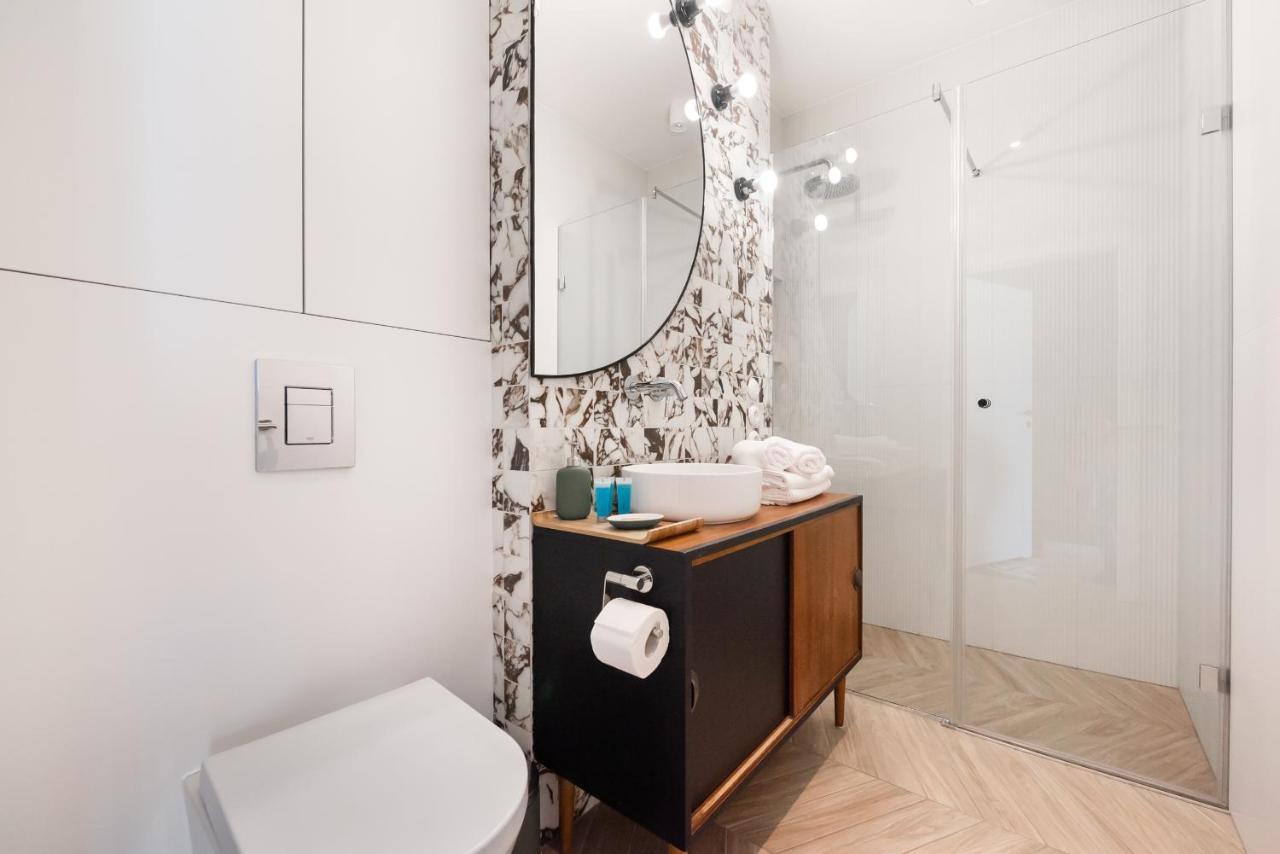 Postepu Comfort Apartment Varsó Kültér fotó